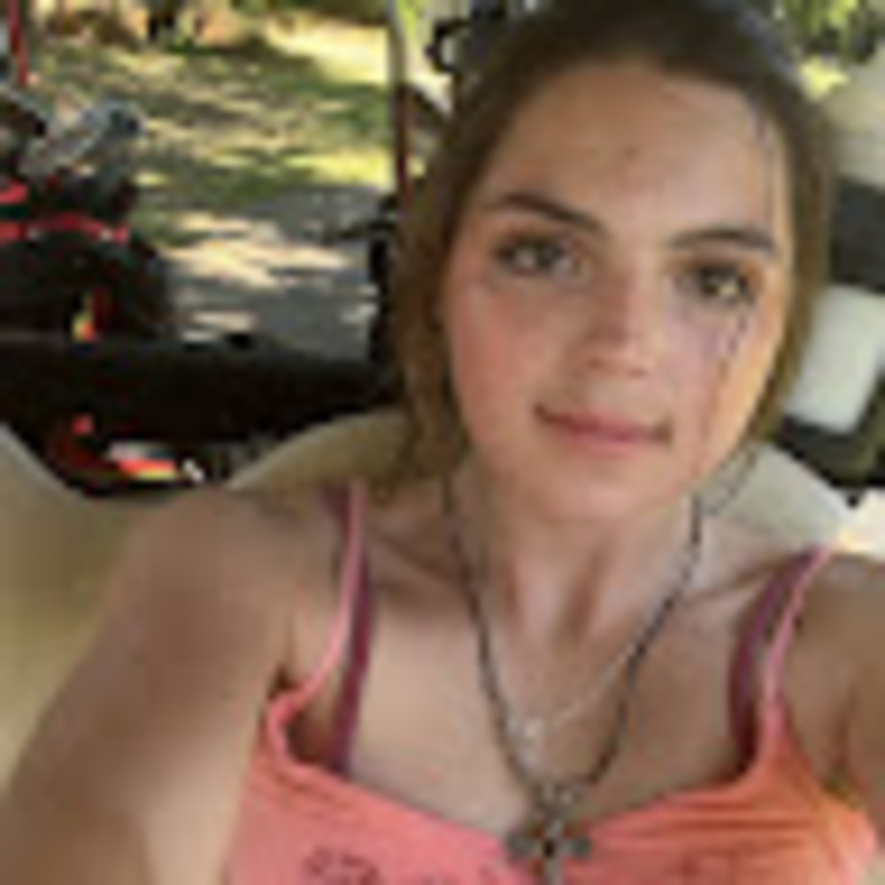 Meet your Posher, Issy